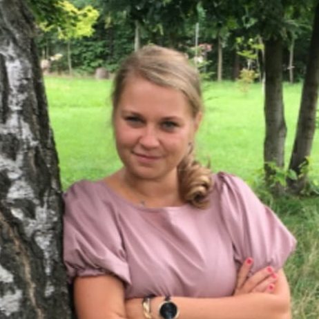 Ewelina Synowiec – wychowawczyni kl. 5b, nauczycielka muzyki