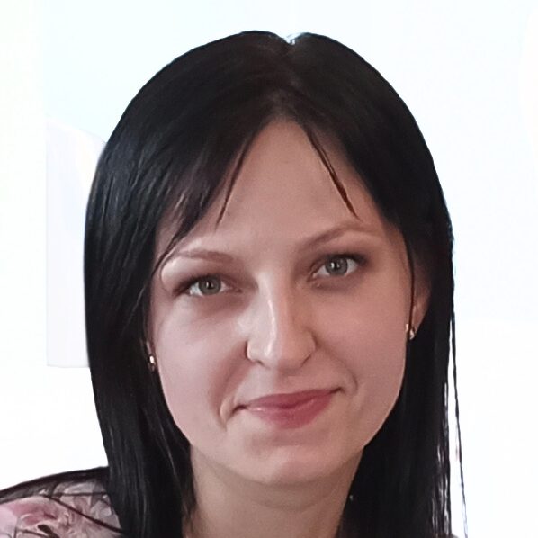 Julia Neumann, nauczycielka języka angielskiego